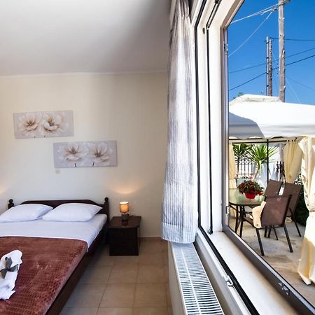 Вилла Irinis House Komilion Экстерьер фото