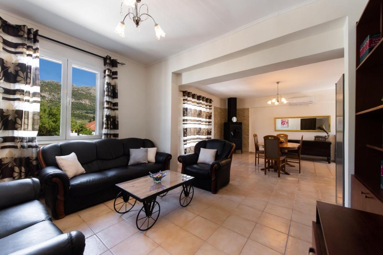 Вилла Irinis House Komilion Экстерьер фото